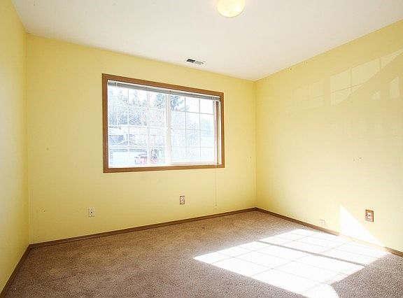3rd image of 10617 248th Street Ct E