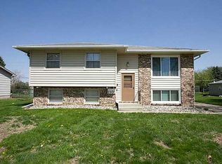 1101 4th Ave SE, Altoona, IA 50009