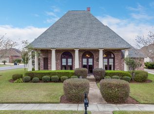 8680 Highcrest Dr, Baton Rouge, LA 70809