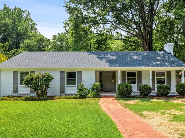 2303 Running Brook Dr, Greensboro, NC 27408