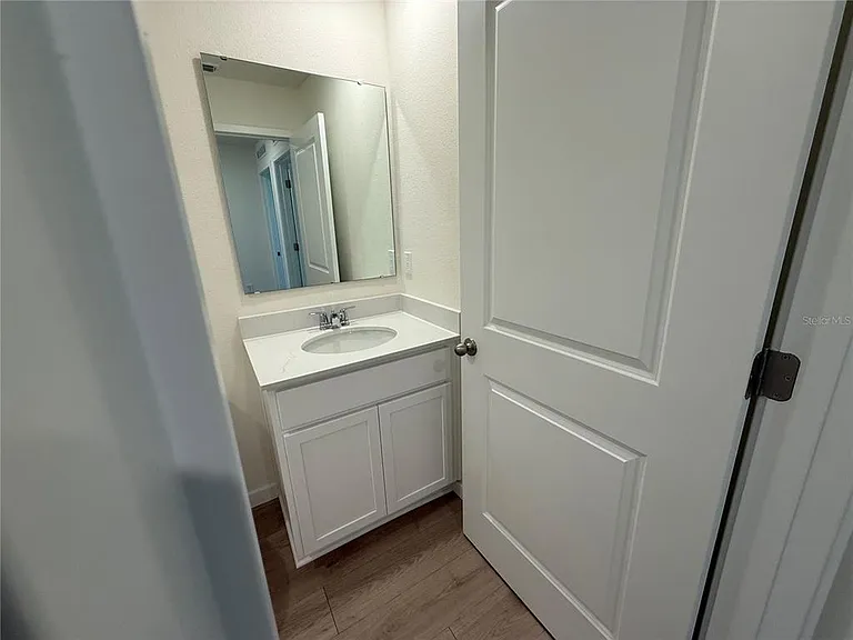 599 Preston Cove Dr — Photo 5