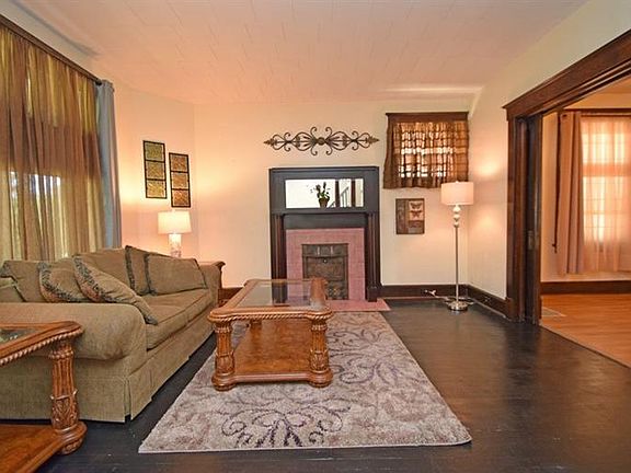 5th image of 3070 Wardall Ave