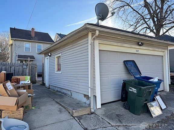 4th image of 1027 Highland Ave