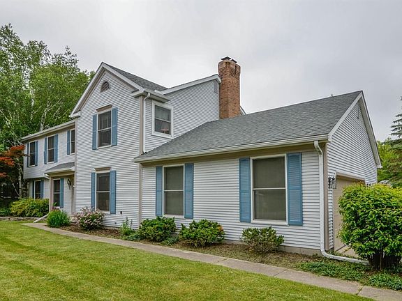 3rd image of 1120 Fairmount Dr