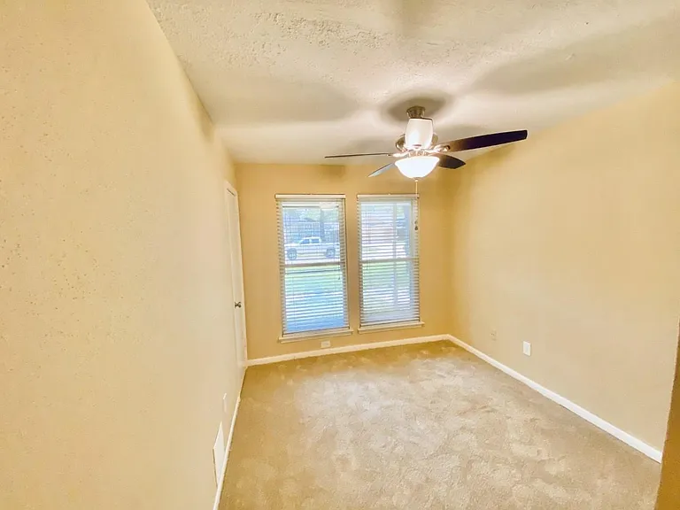 8646 Sunny Ridge Dr — Photo 10