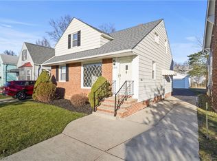 1211 Argonne Rd, South Euclid, OH 44121