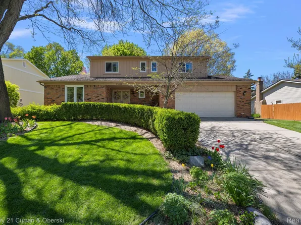 25455 Buckminster Dr, Novi, MI 48375