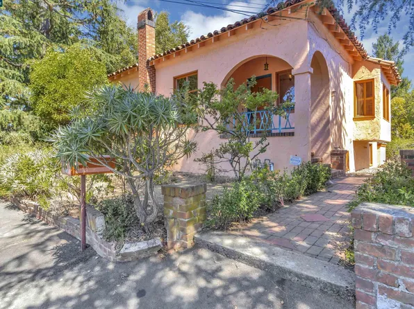 5450 Proctor Ave, Oakland, CA 94618