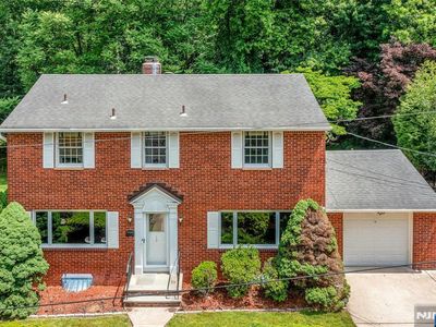 12 Glenwood Avenue, Demarest, NJ, 07627