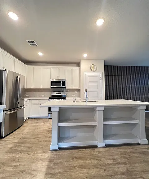 14811 Maverick Ave — Photo 5