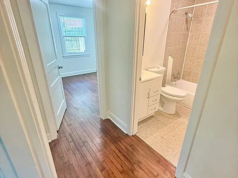 902 Gibson Dr — Photo 17