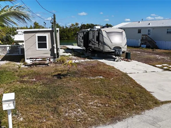 3900 Royal Palm Dr Lot 24, Saint James City, FL 33956