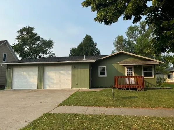 210 4th Ave S, Crookston, MN 56716