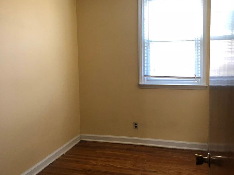 1st image of 3051 Holme Ave