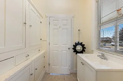 908 SE Shelton St — Photo 9