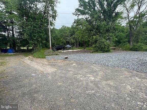 5th image of 45909 Old Ox Rd