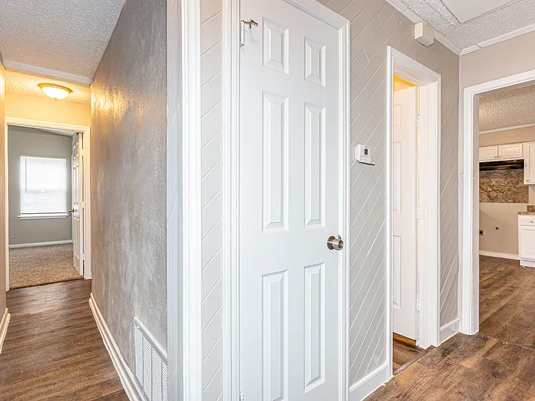 2518 Winthrop Dr — Photo 16