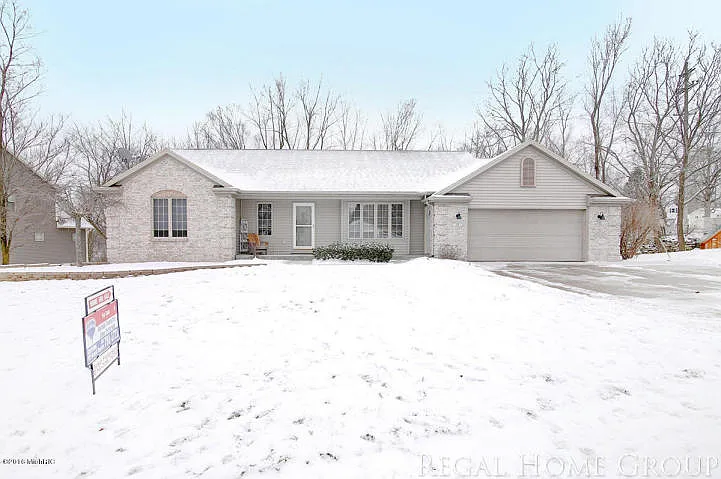 94 Riverchase Dr NE photo 1