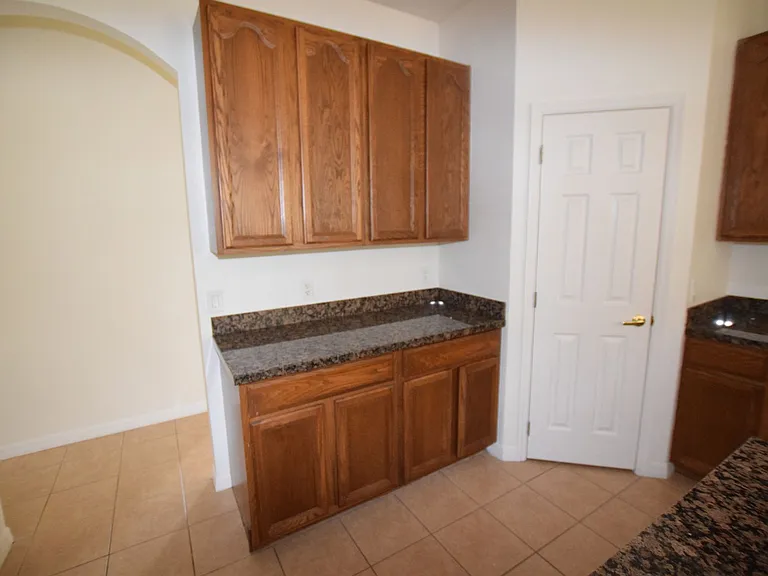 2604 Lutza Way — Photo 12