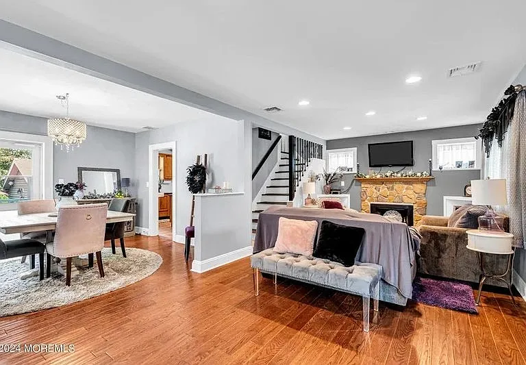 846 Williams Ave — Photo 2