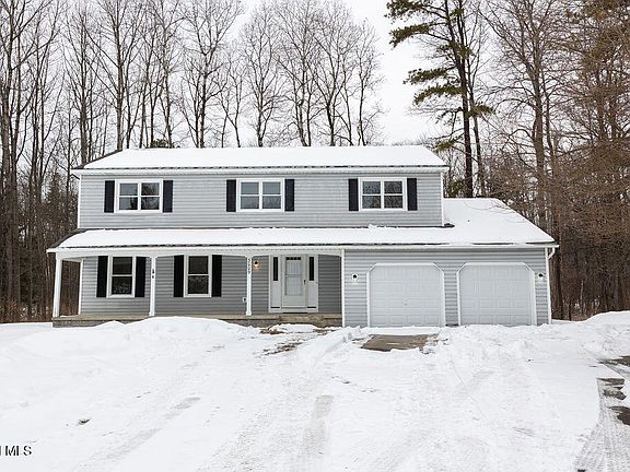 3rd image of 3009 Acorn Court