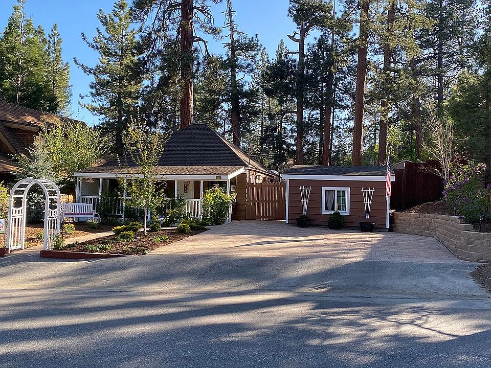 1st image of 654 Chipmunk Ln