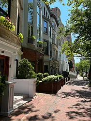 Rented by Larry Tauber, LREB