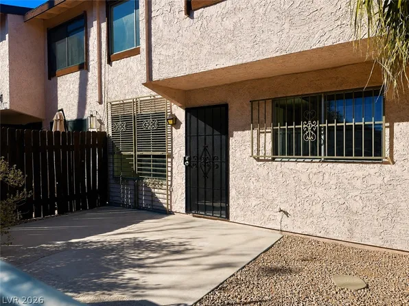 4338 Caliente St APT 15, Las Vegas, NV 89119