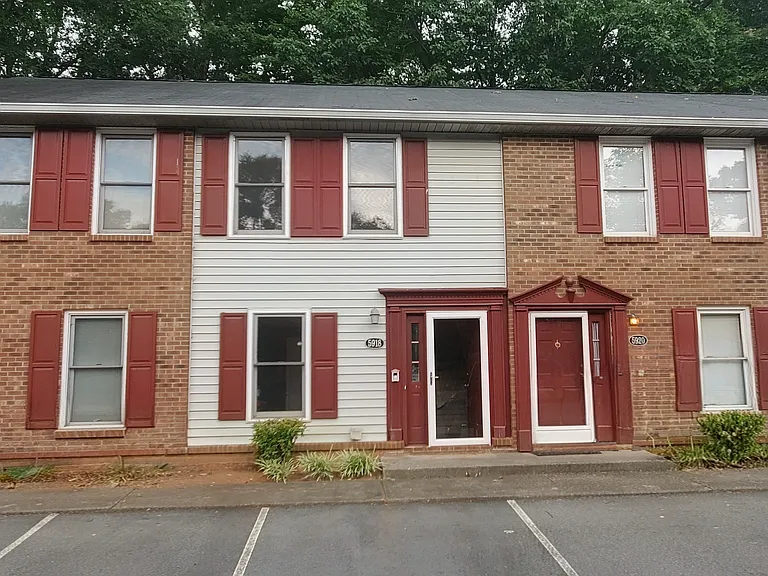 5918 King Charles Ct — Photo 2