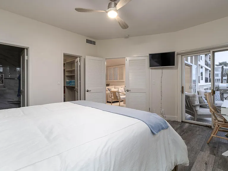 376 San Antonio Ave — Photo 10