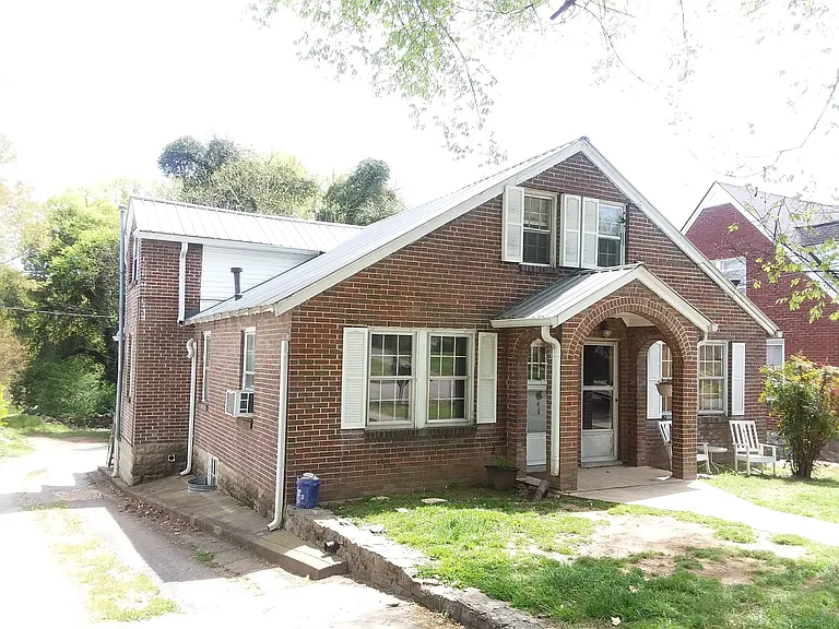905 Myers Ave #A — Photo 1