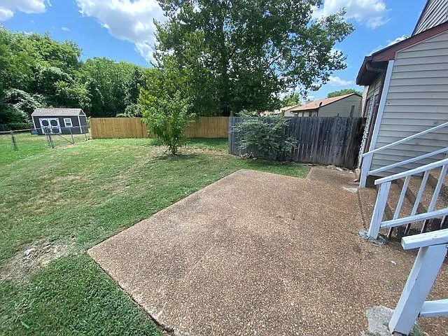 3321 Chesapeake Cir — Photo 17