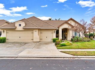 2832 Morris Ave, Clovis, CA 93611