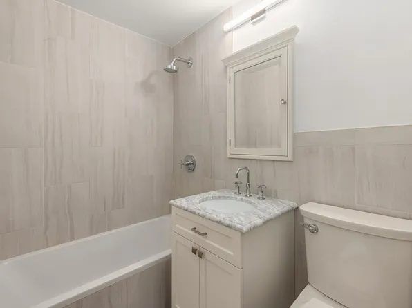 625 Main Street image 8 of 11