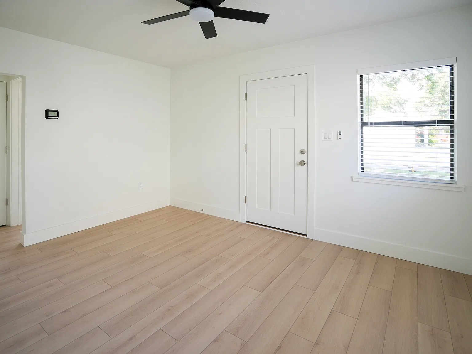 2 bed, 800 sqft, $2,495 — Photo 4