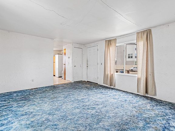 3rd image of 3948 N Adams St Space 11