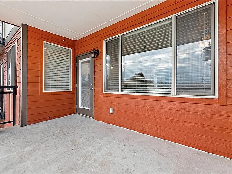 2x1 Patio