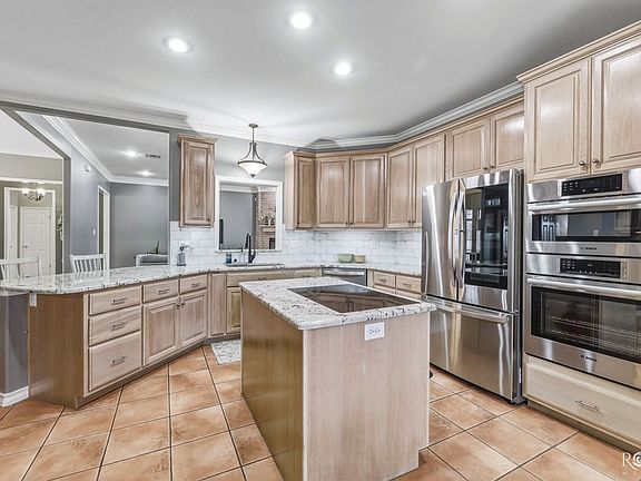 5th image of 1209 Ashford Dr