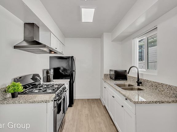 3rd image of 1646 J St #8516961