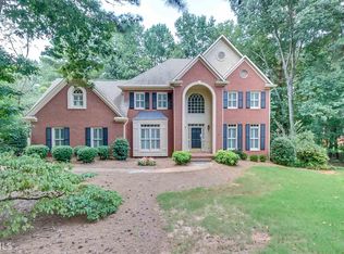 512 Forest Gate Cir, Lawrenceville, GA 30043