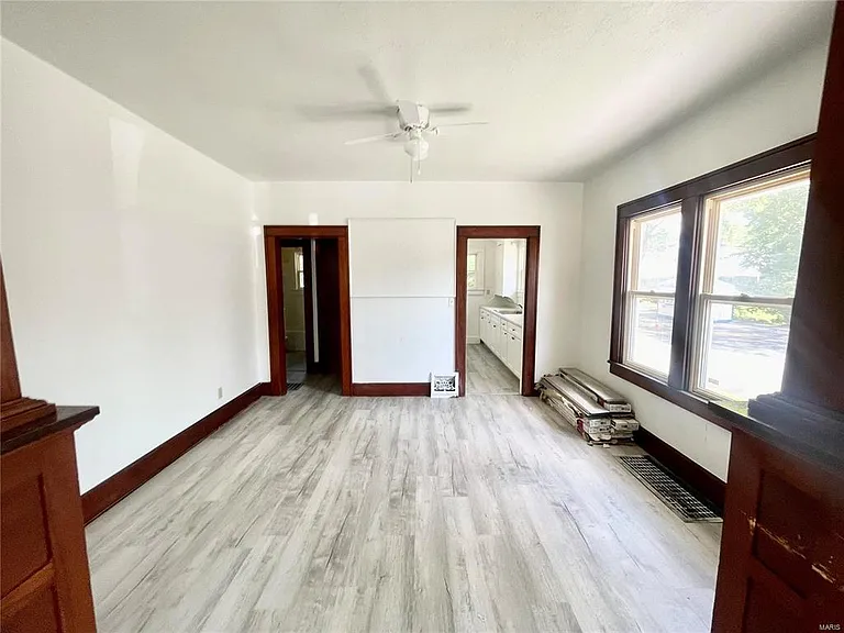 1623 Main St — Photo 10