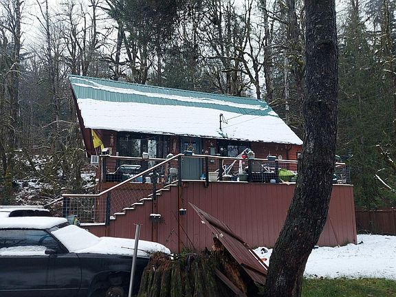 3rd image of 21822 Alder Loop Rd