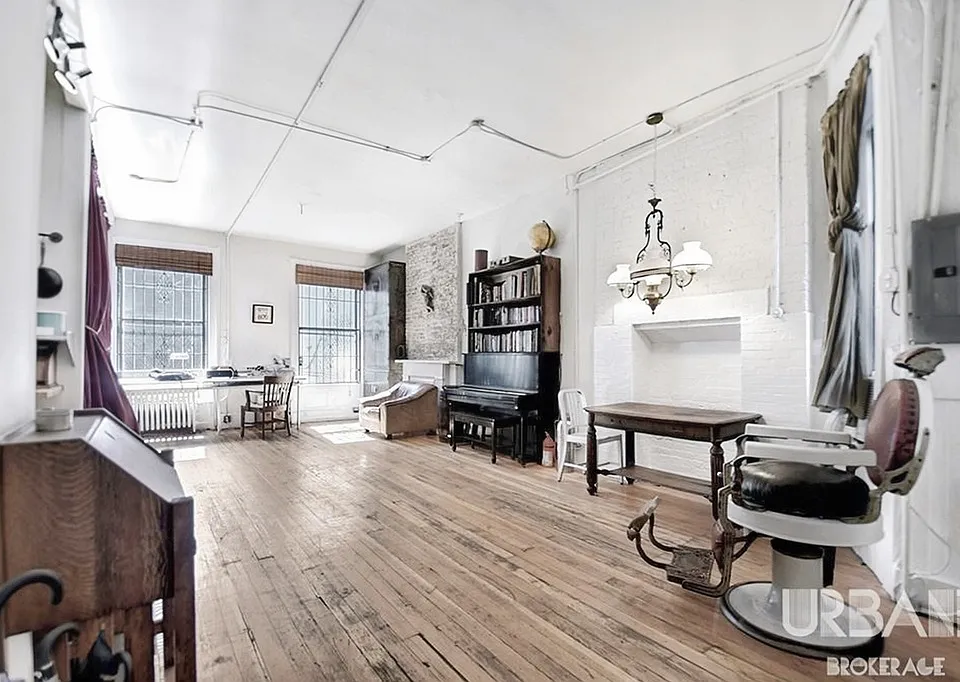 247 Grand St #2R