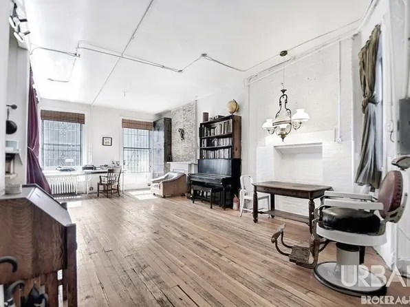 247 Grand St APT 2R, New York, NY 10002