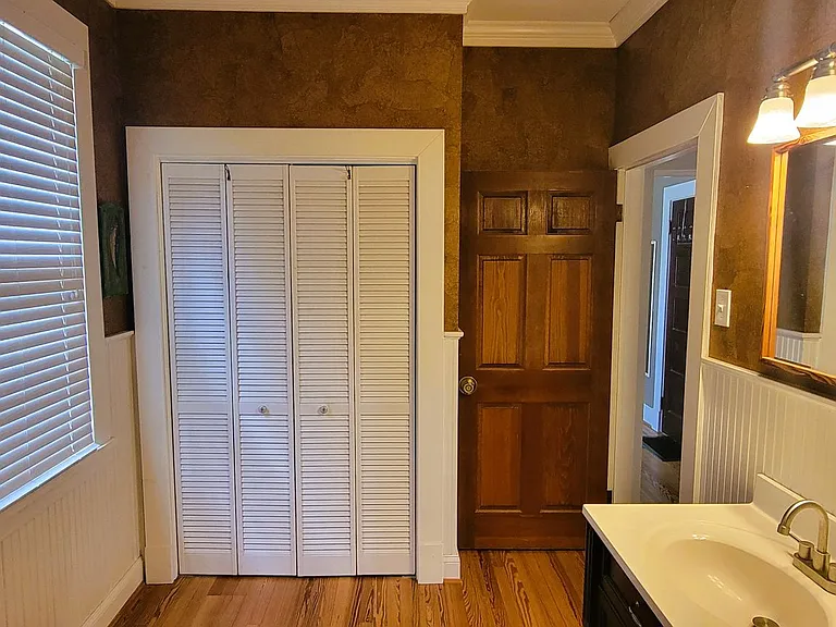 6707 Glenwood St — Photo 12