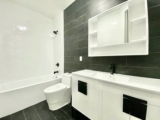 Rented by Doorway NYC, LLC | media 21