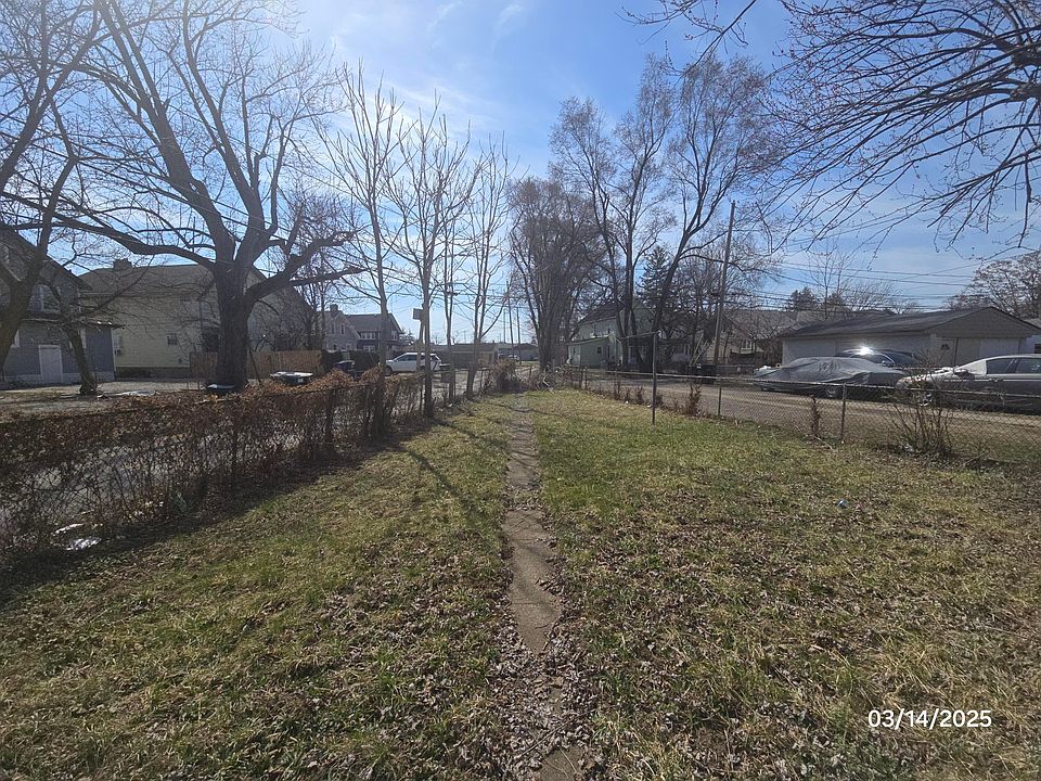 2nd image of 1461 E Blake Ave #65