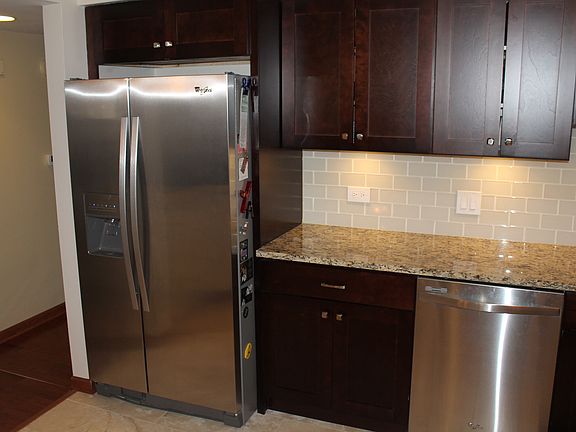 4th image of 720 Creekside Dr Unit 110