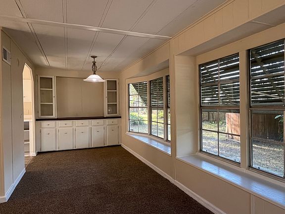 5th image of 223 Yarbrough Cir
