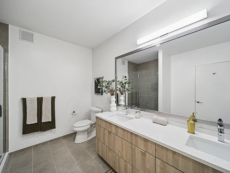 333 Water Bathroom